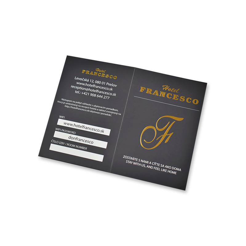 Posiadacz karty hotelowej/Gloss