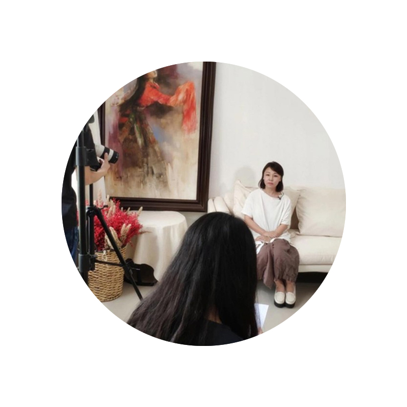 Tydzień Mody w Guangdong!Kiedy kręcisz, spójrz na projektantów mody trzymających modę i soczewkę idealnie!