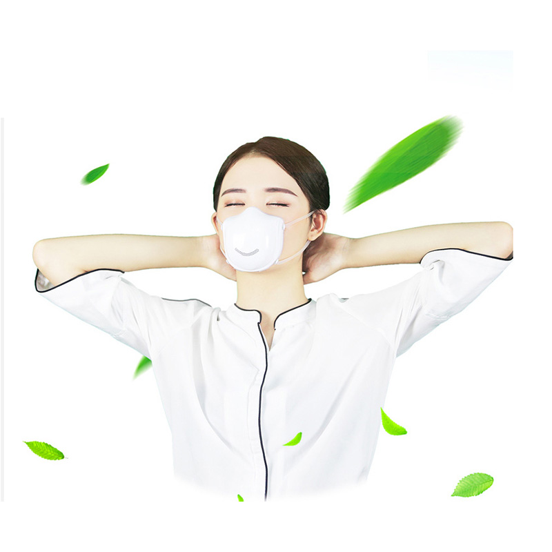 Użyj masek, aby spowolnić rozprzestrzenianie się Covid-19