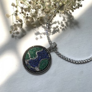 Nowy Full Cyrkon Diament Rotatable Ziemia Wisiorek Indyjski Długi Naszyjnik Pasek Telefoniczny