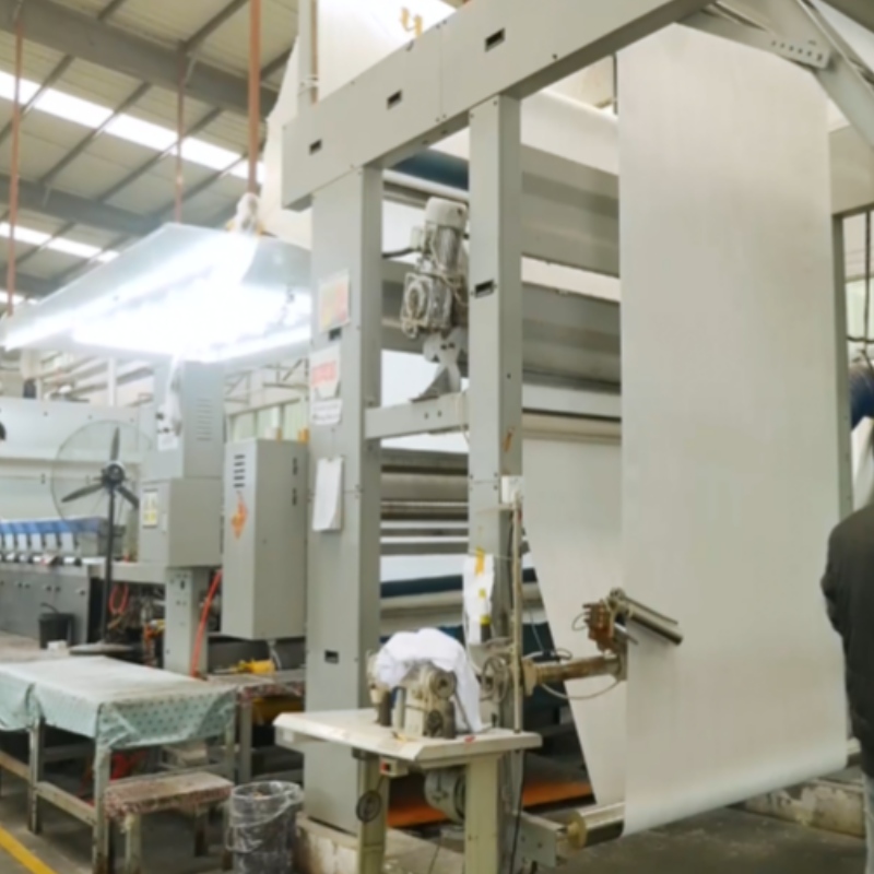 Silne fundamenty wspierają kontynuację pozytywnego wzrostu importu i eksportu