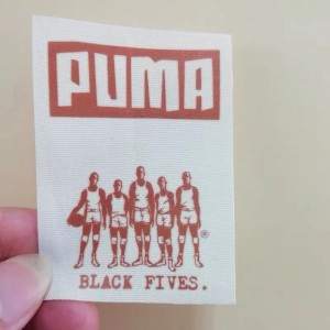 Wysokiej jakości Tagi Tagi fabryczne do torebki Odzież Buty Akcesoria Etykiety pakietowe Niestandardowe etykiety tkaniny tkane etykiety