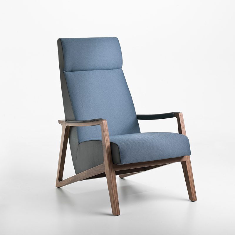 Komfort Relax Pojedyncze oparcie w połowie stulecia High Back in Walnut Walnut Wood Frame Leather Accent Lounge Krzesło