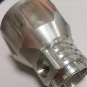 Akcesoria do głowicy latarki