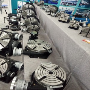 Pionowa i horyzontai dial uniwersalna głowa dzieląca