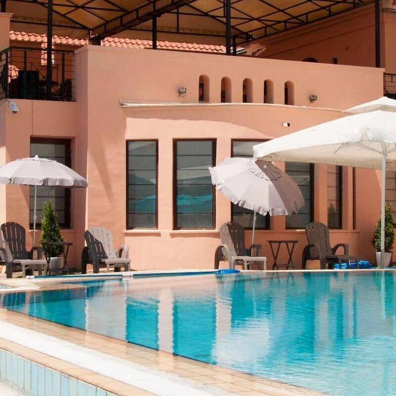 Pięć rzeczy do rozważenia przy dodawaniu basenu do twojego podwórka