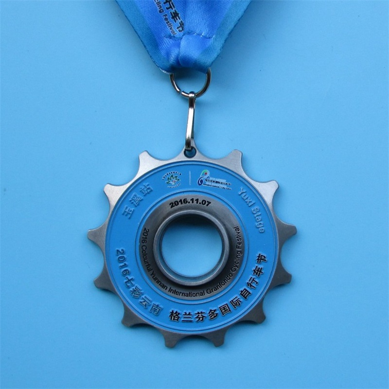 Medal wyścigowy rowerowy z medalami łączącymi biegami pamiątkami