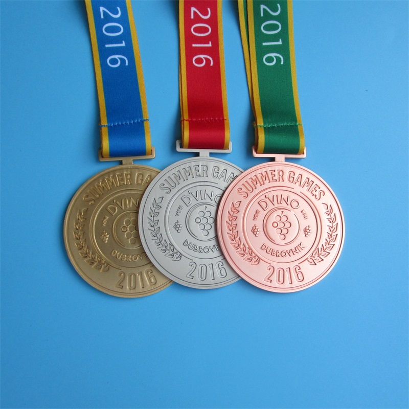Niestandardowe medalenagrody logo z wstążką ze złotym srebrnym brązowym kolcem