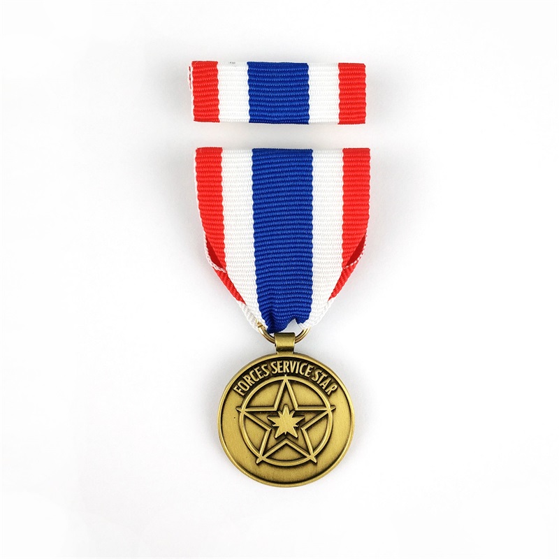 Soft Enamel Custom Pin Badges Medal of Honor z krótką smyczką