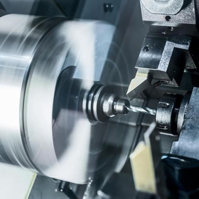 Kilka rozwiązań dotyczących rozbijania wiórów w obracaniu CNC