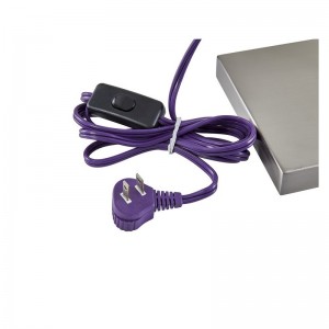 Regulowana lampa zadaniowa w stacji pracy w pokojach