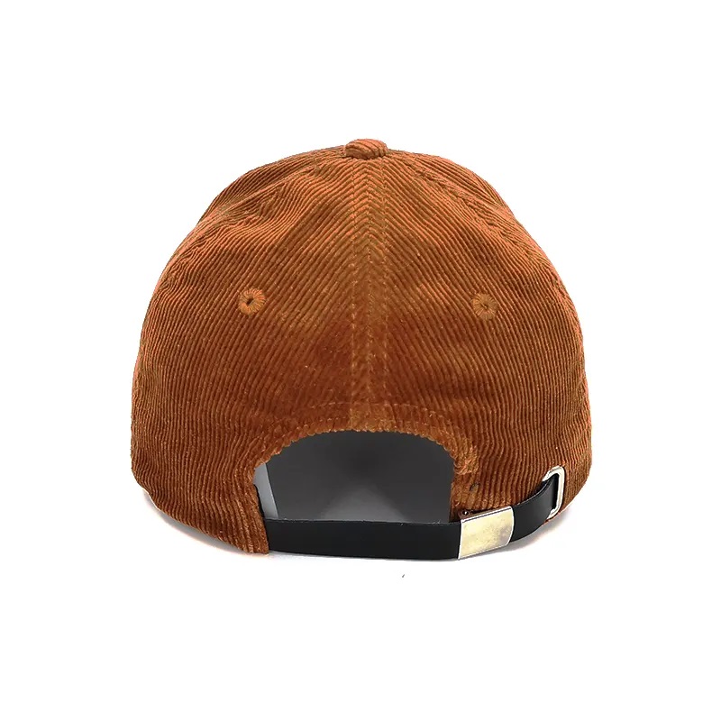 Niestandardowy haftowany haftowany czapka sztrutowa ze skórzanym paskiem z tyłu, hurtowa kapelusz hurtowy Corduroy Snapback z skórzanym paskiem, czapka corduroy snapback/cap hurtowa