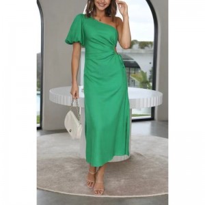 Letnia moda temperament skośnie ramię w rękawie z bokiem sukienki