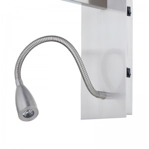 Hotel Hotel Ręczna lampa ścienna z szczotkowanym wykończeniemniklu i prostokątnym odcieniem tkaniny w hotelu typowy pokój gościnny