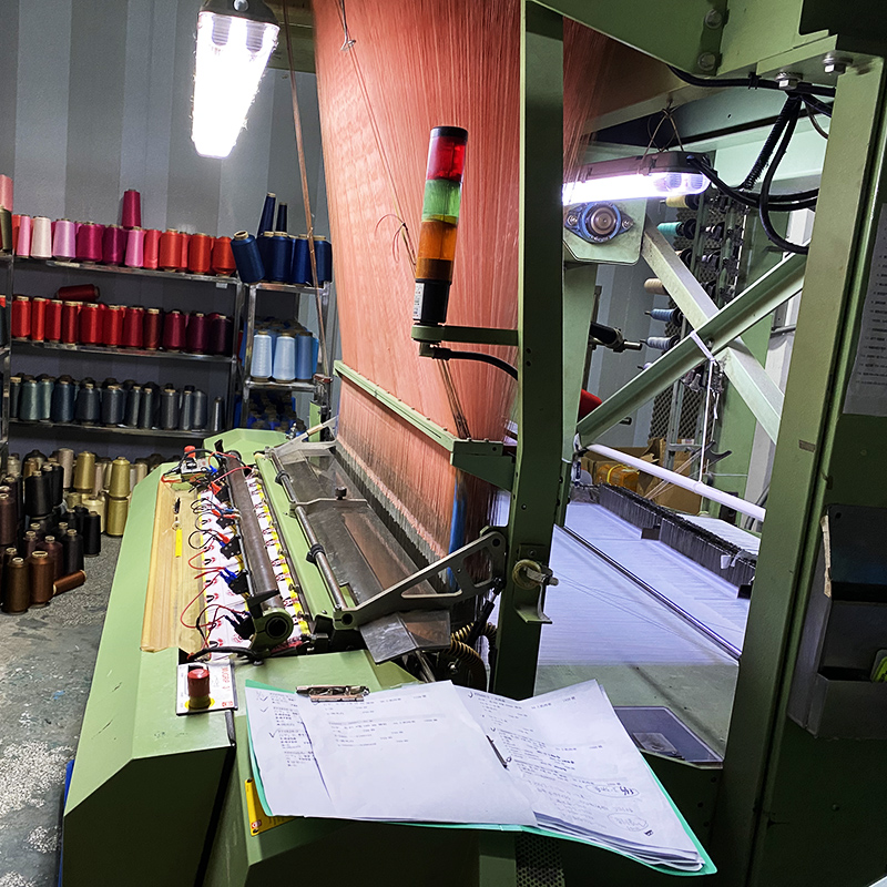 Mamy profesjonalnych dostawców tkanin