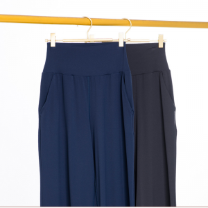 Kieszonkowe luźne spodnie jogi