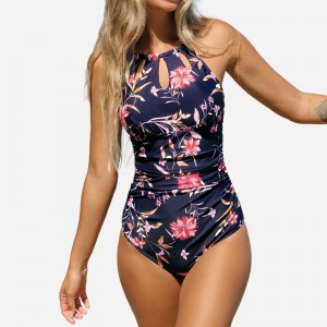 Bogaty krawat wycięcia kwiatów