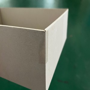 Maszyna wklejanianarożnego DG-40