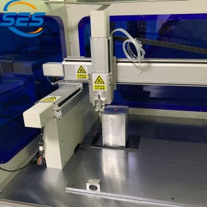 Pionowa maszyna do dozowania światła LED