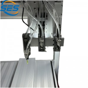 Zautomatyzowana maszyna do wydawania zabawek z drewna wizualnego