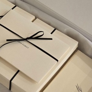 Luksusowy minimalistyczny trójkąt TOTE