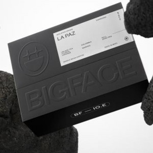 Eleganckie pudełko opakowaniowe Kraft