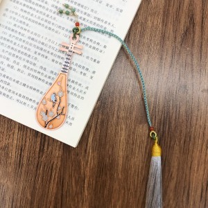 Pipa-W kształcie zakładki