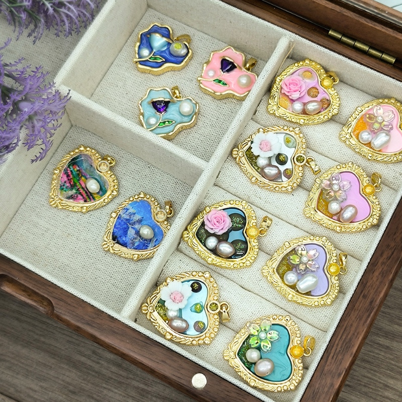 Vintage wisiorek do malowania olejnego